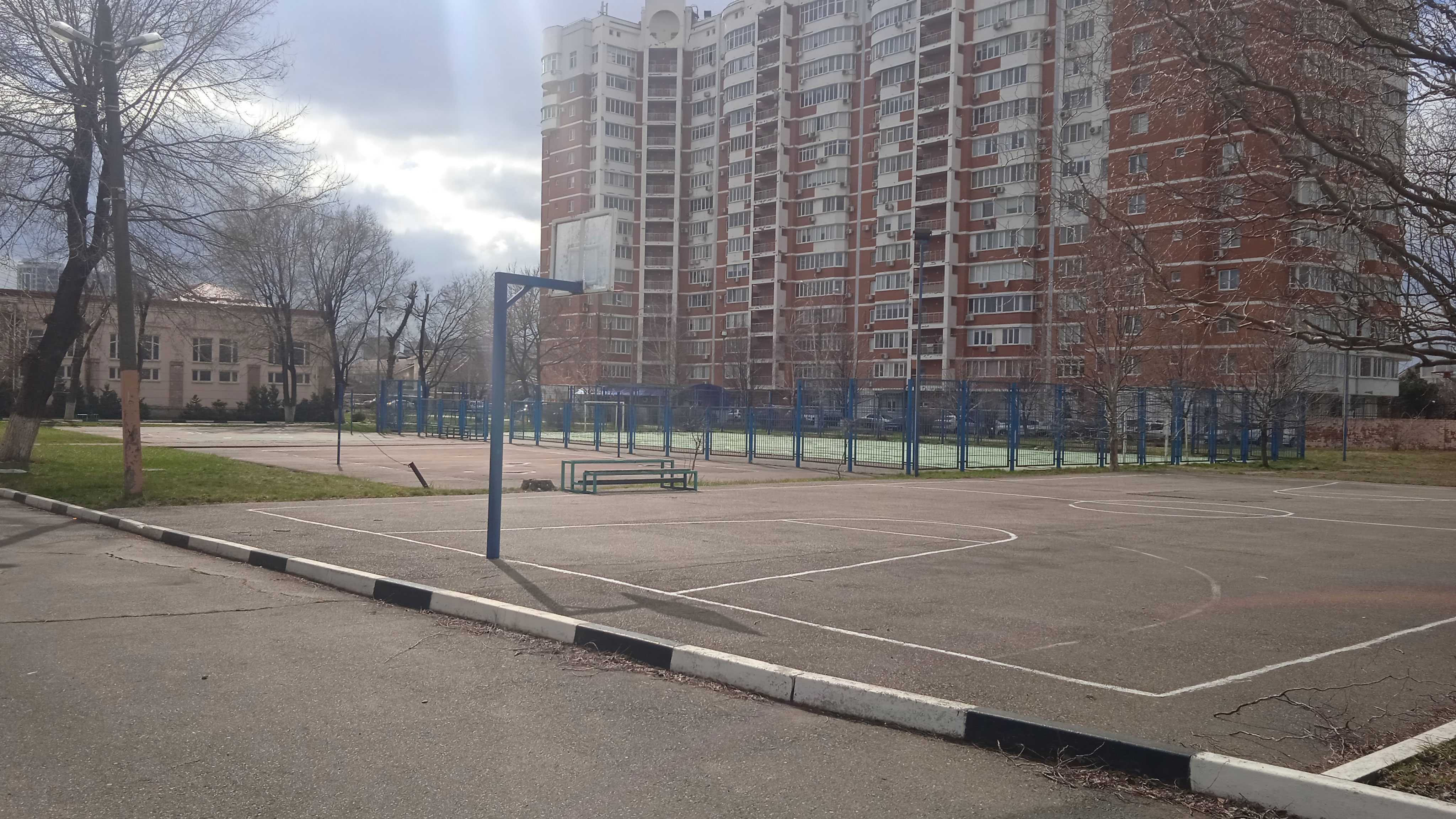 Спортивная площадка сош 41 г. Краснодар.