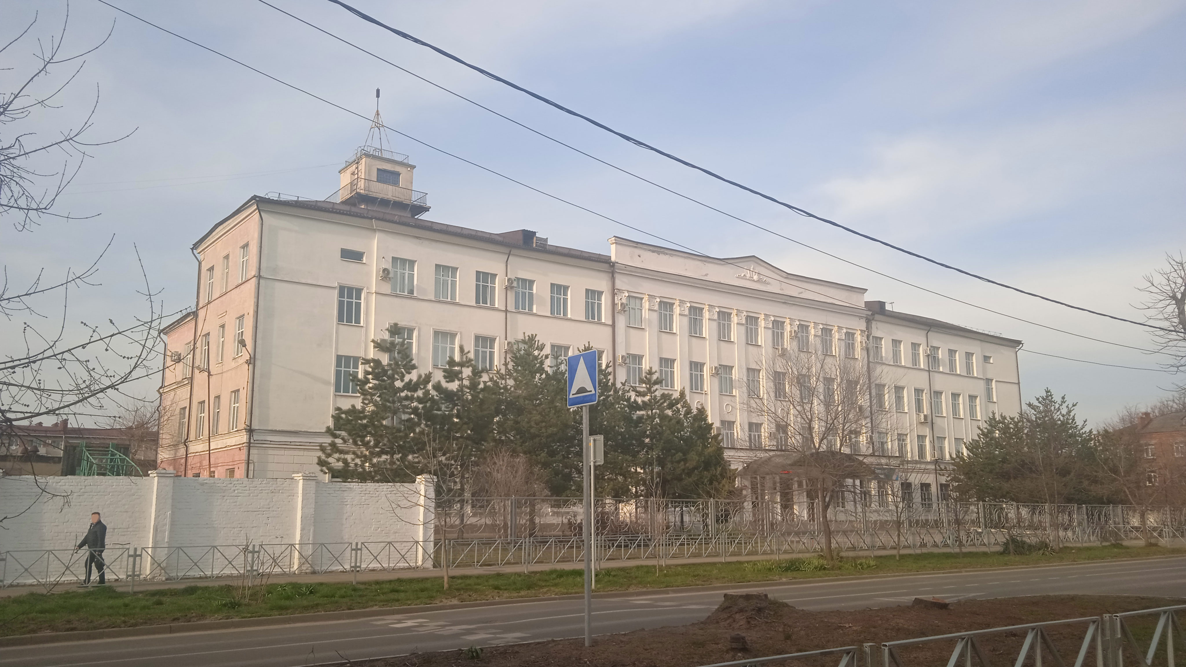 Общий вид здания СОШ №47 г. Краснодар.